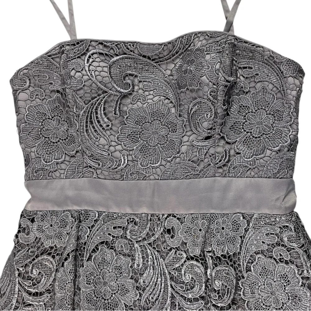 Adrianna Papell Gray Strapless Lace Lined Peplum Dress Size 4 Romantic Feminine